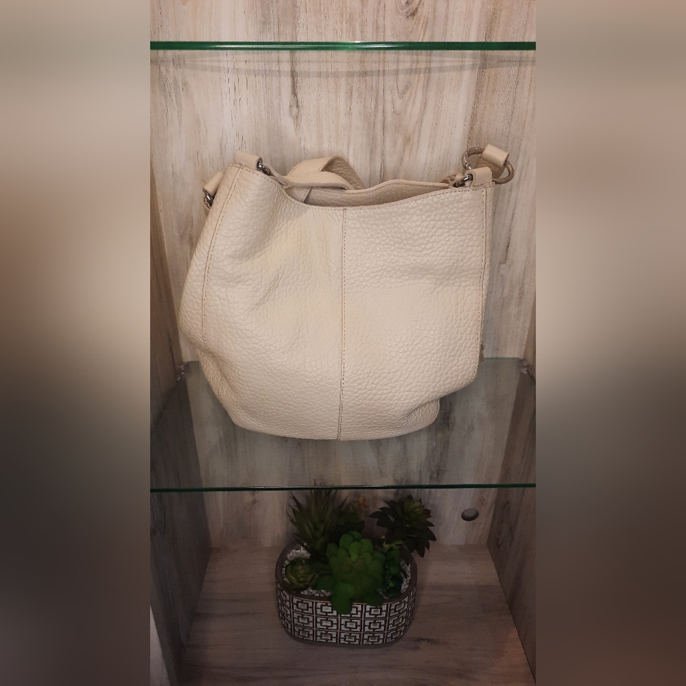 Vince Camuto leather shoulder bag Almond beige/ Cream Zipper and magnet closure